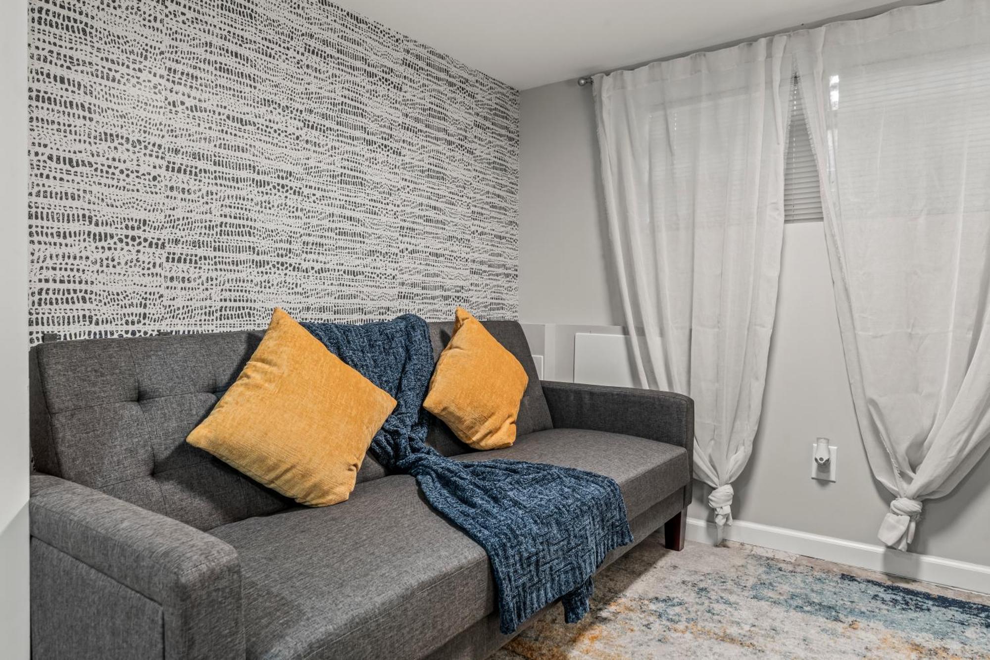 Uptown Gem! A Family Home Free Early Check-In! Филаделфия Екстериор снимка