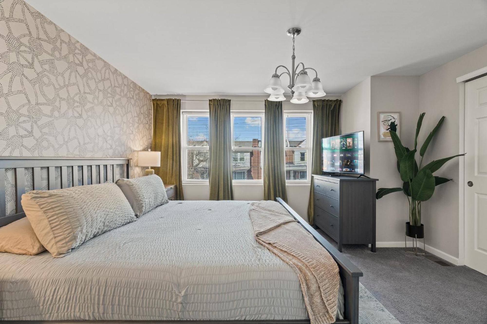 Uptown Gem! A Family Home Free Early Check-In! Филаделфия Екстериор снимка